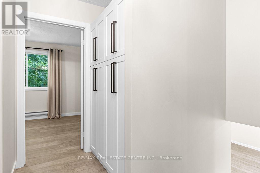 1030 Yonge Street S Property Photo 24