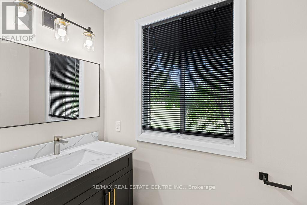 1030 Yonge Street S Property Photo 28