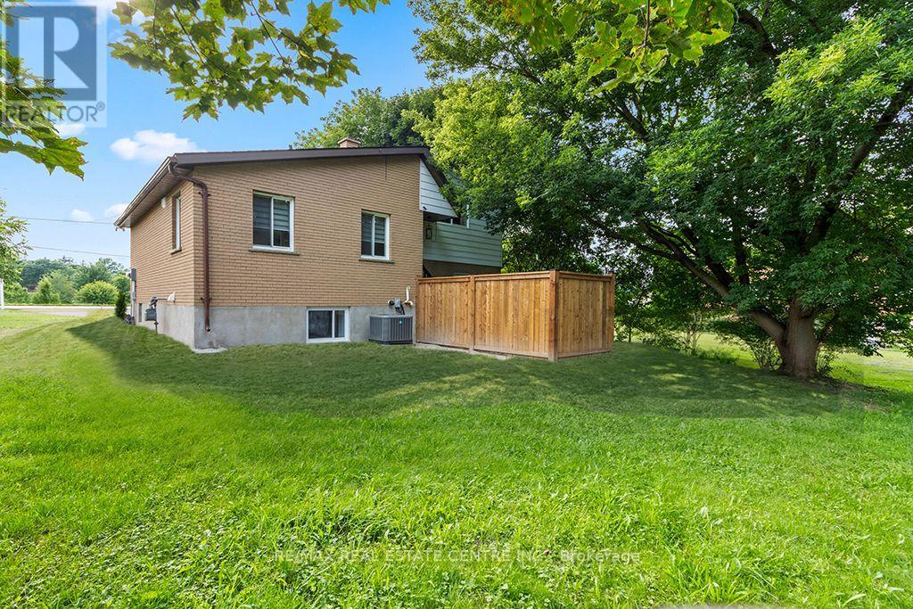 1030 Yonge Street S Property Photo 44