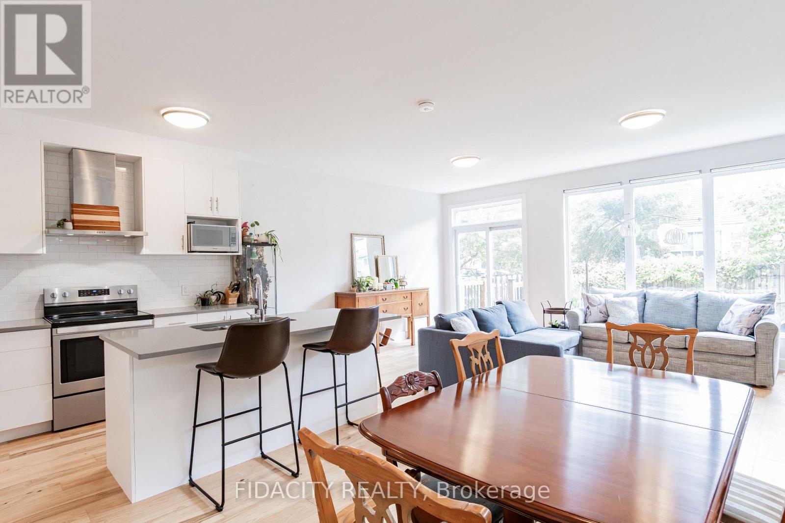1402 Mayview Avenue Property Photo 3