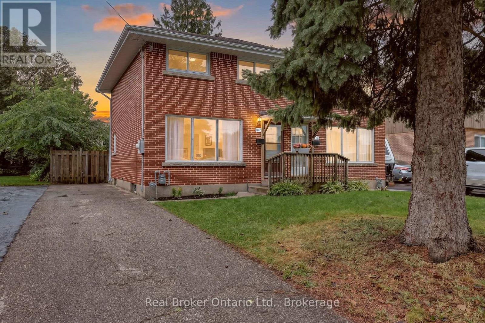 1012 WARWICK STREET Property Photo 1
