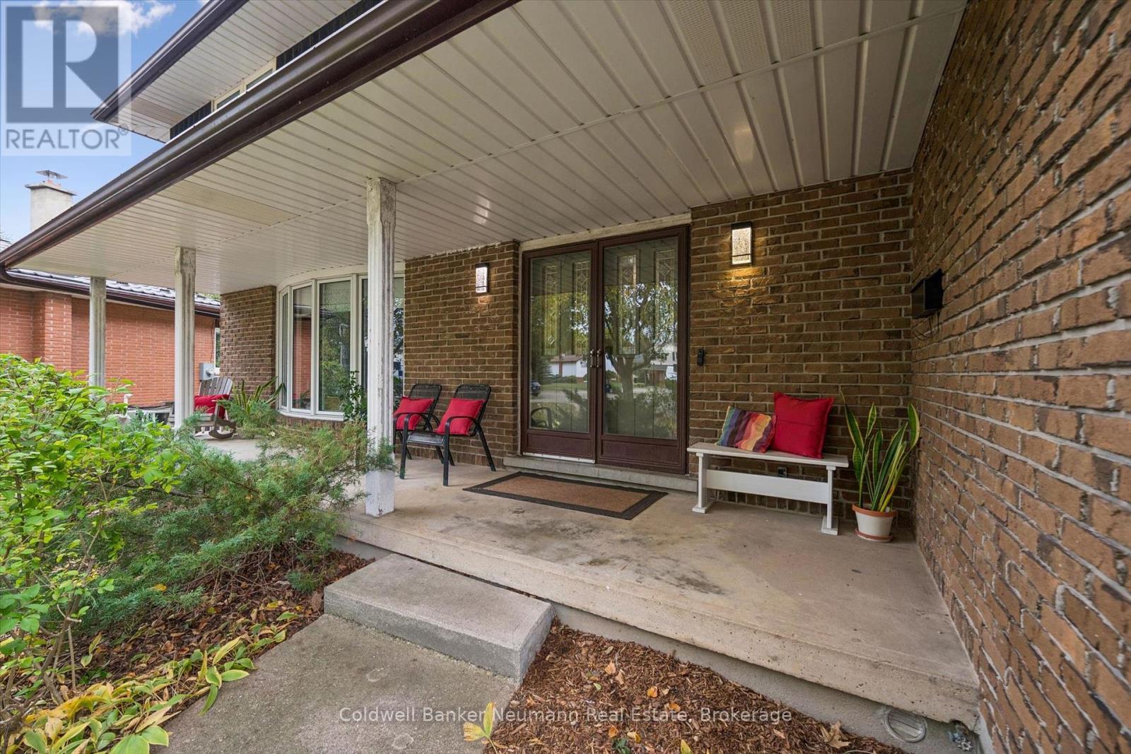 10 Skye Place Property Photo 4