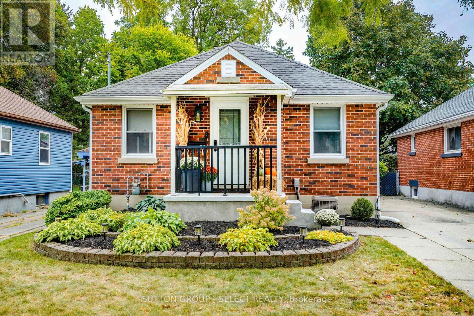 83 Eastman Avenue Property Photo 1