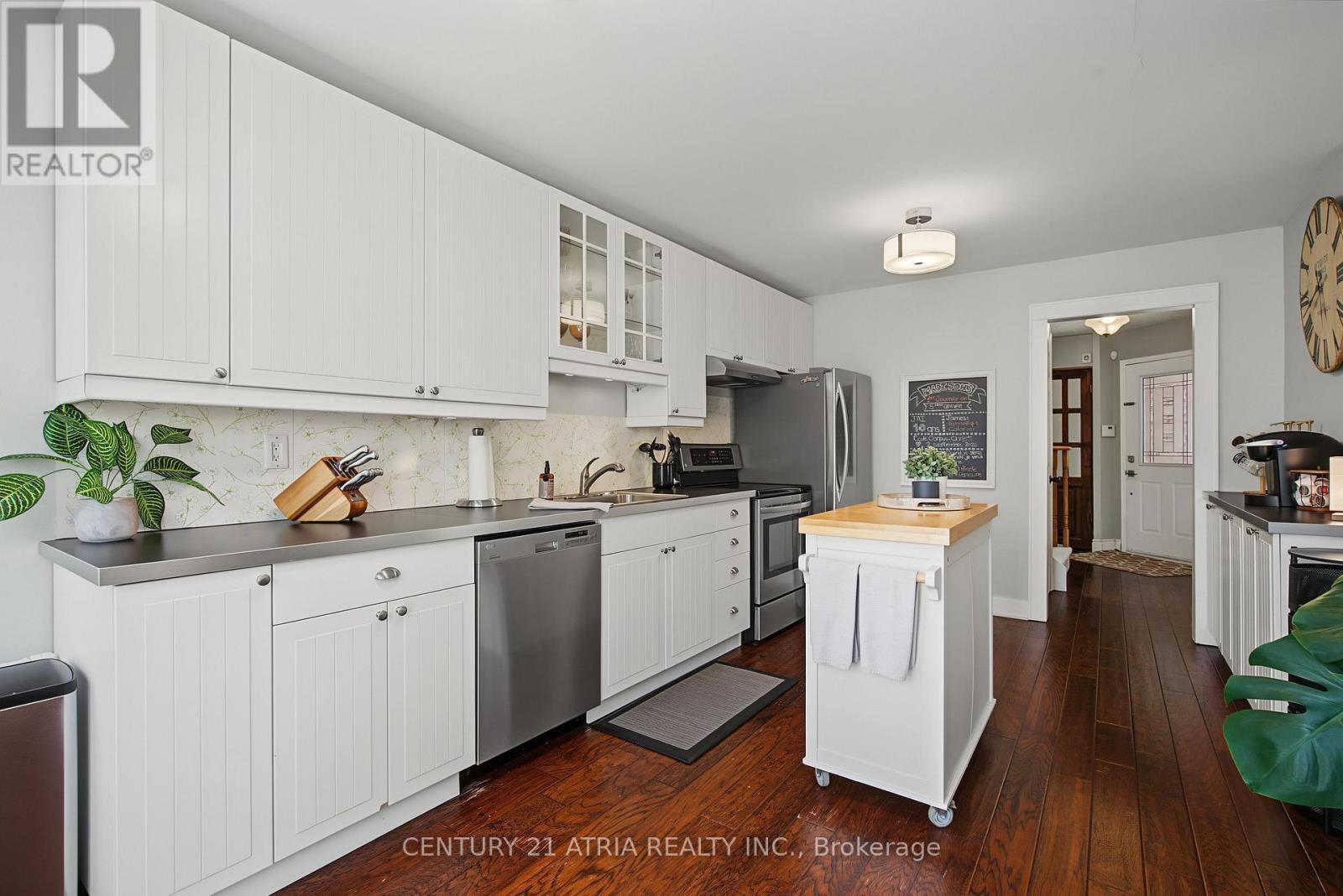 6 Burnham Boulevard Property Photo 14