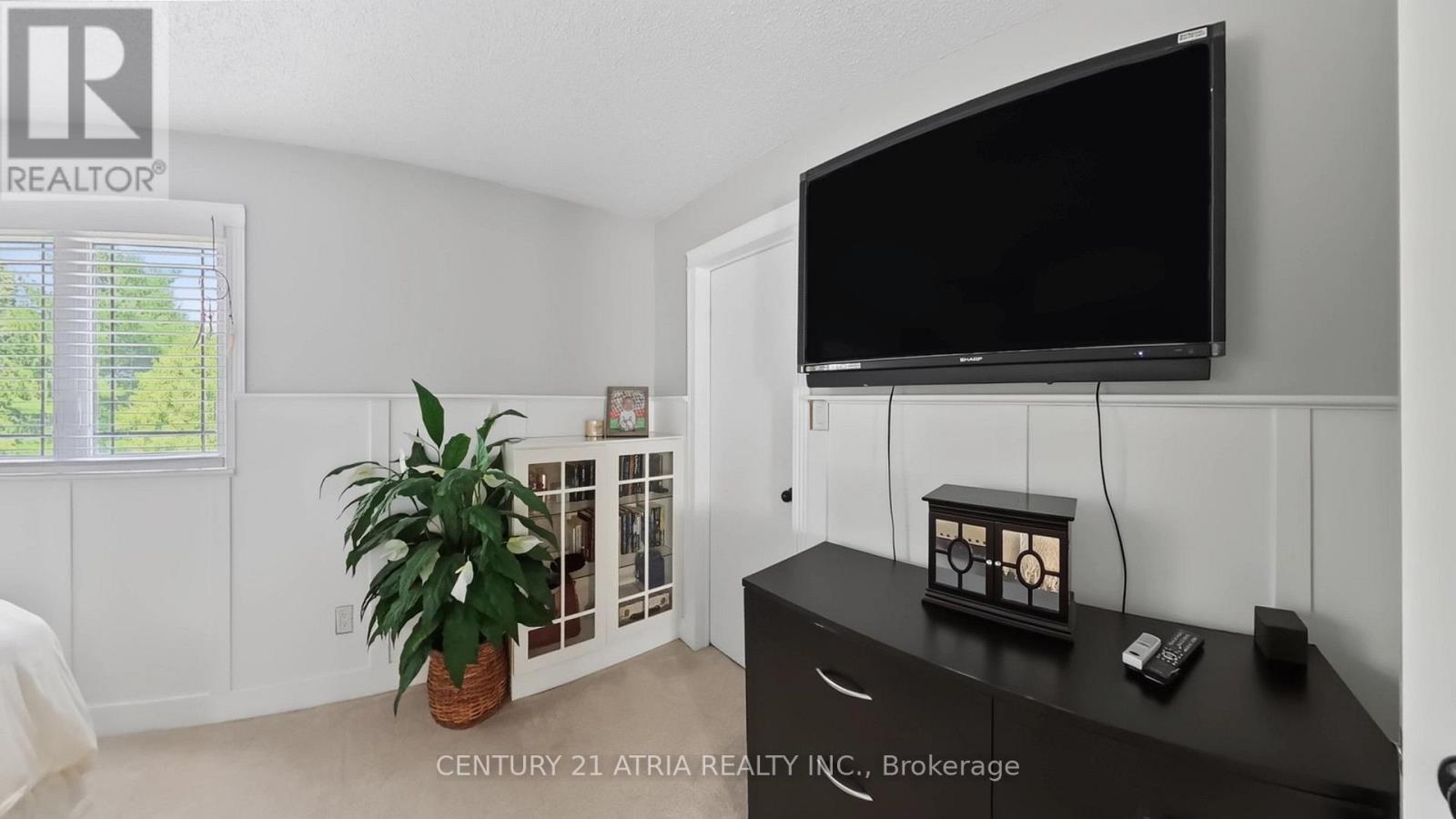 6 Burnham Boulevard Property Photo 24