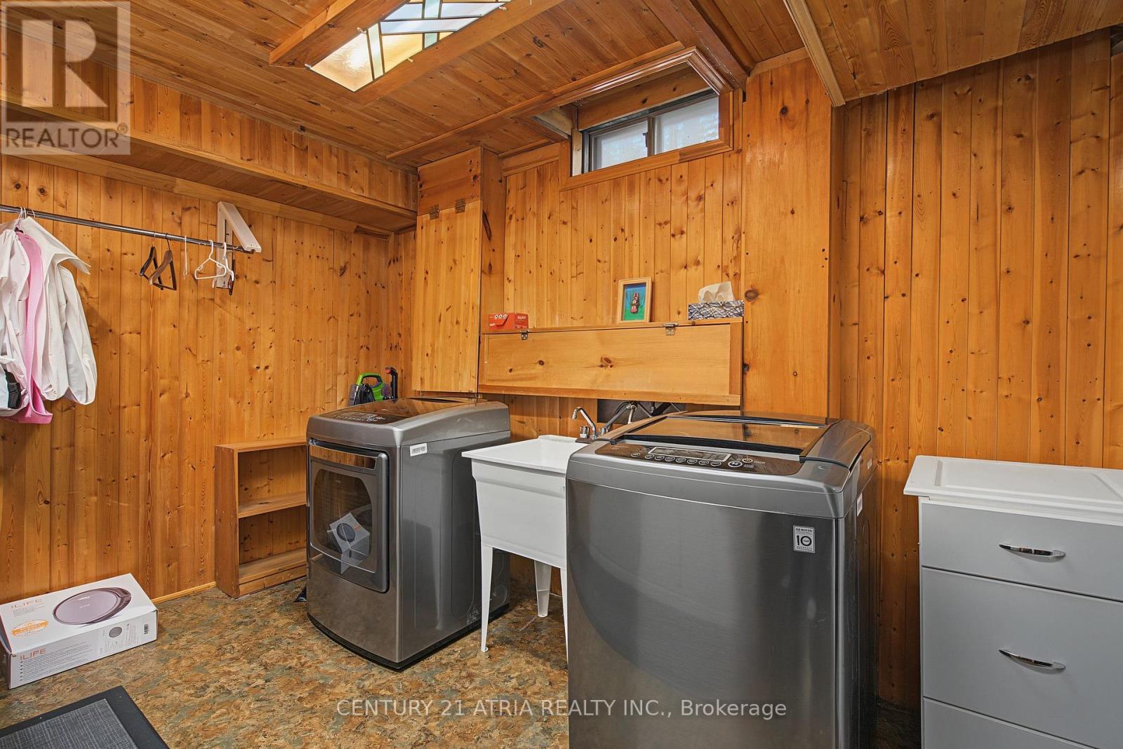 6 Burnham Boulevard Property Photo 29