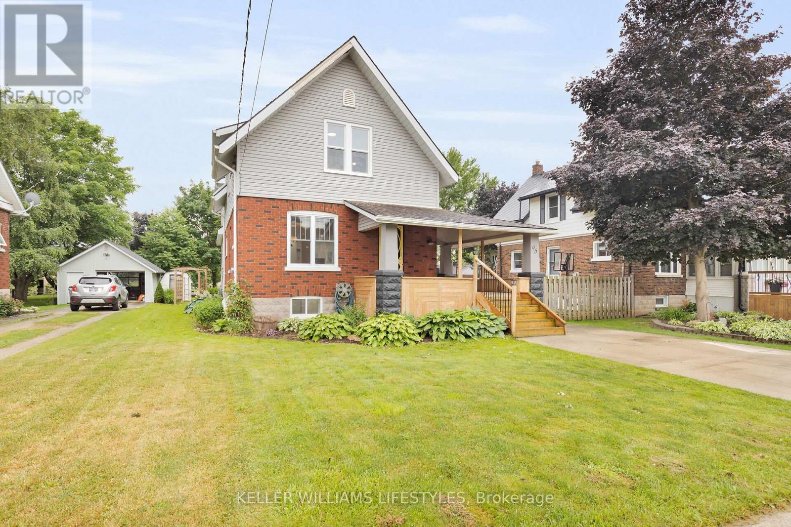 95 John Street E Property Photo 2