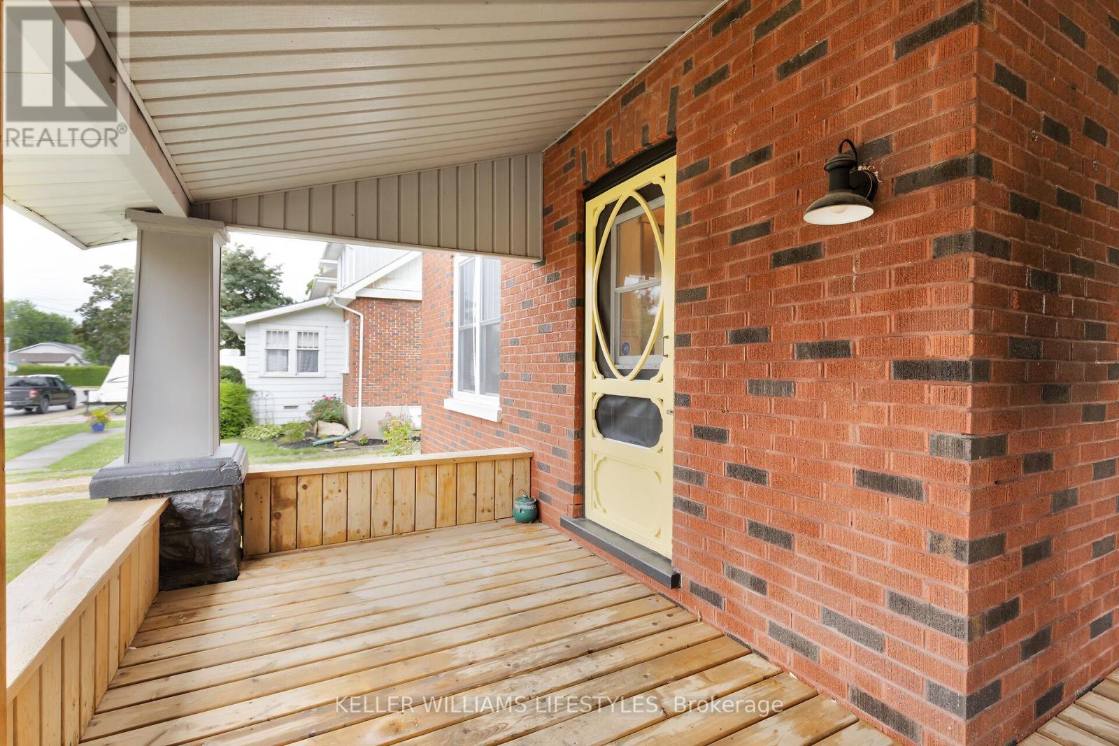 95 John Street E Property Photo 3