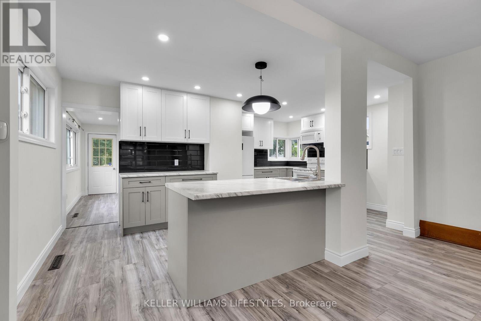 95 John Street E Property Photo 12
