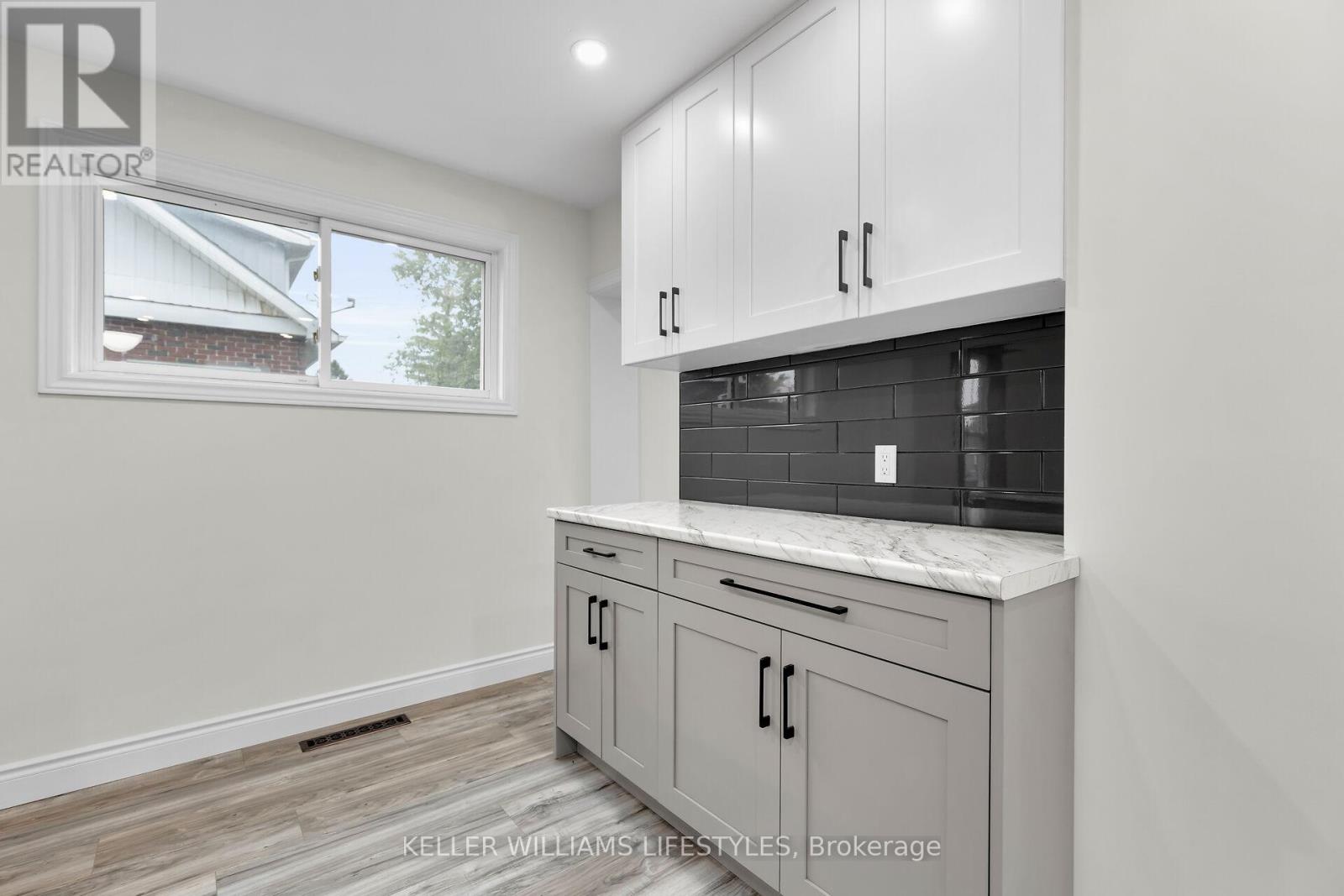 95 John Street E Property Photo 15