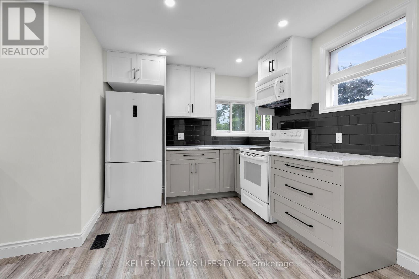 95 John Street E Property Photo 16