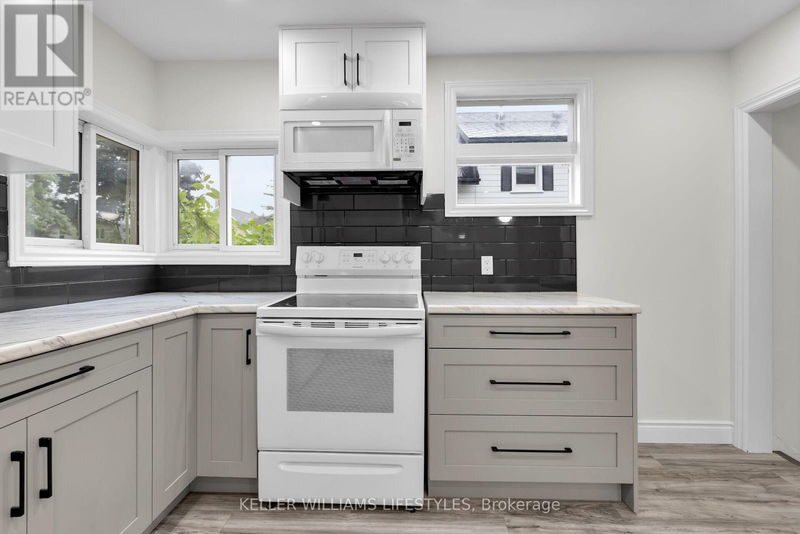 95 John Street E Property Photo 18