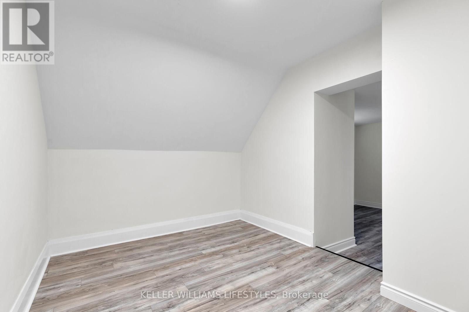 95 John Street E Property Photo 21