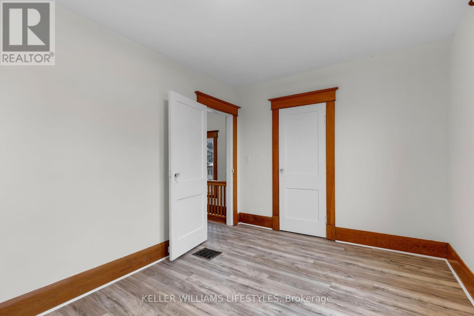 95 John Street E Property Photo 34