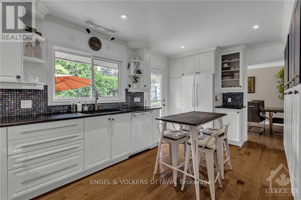 525 Braydon Avenue Property Photo 13