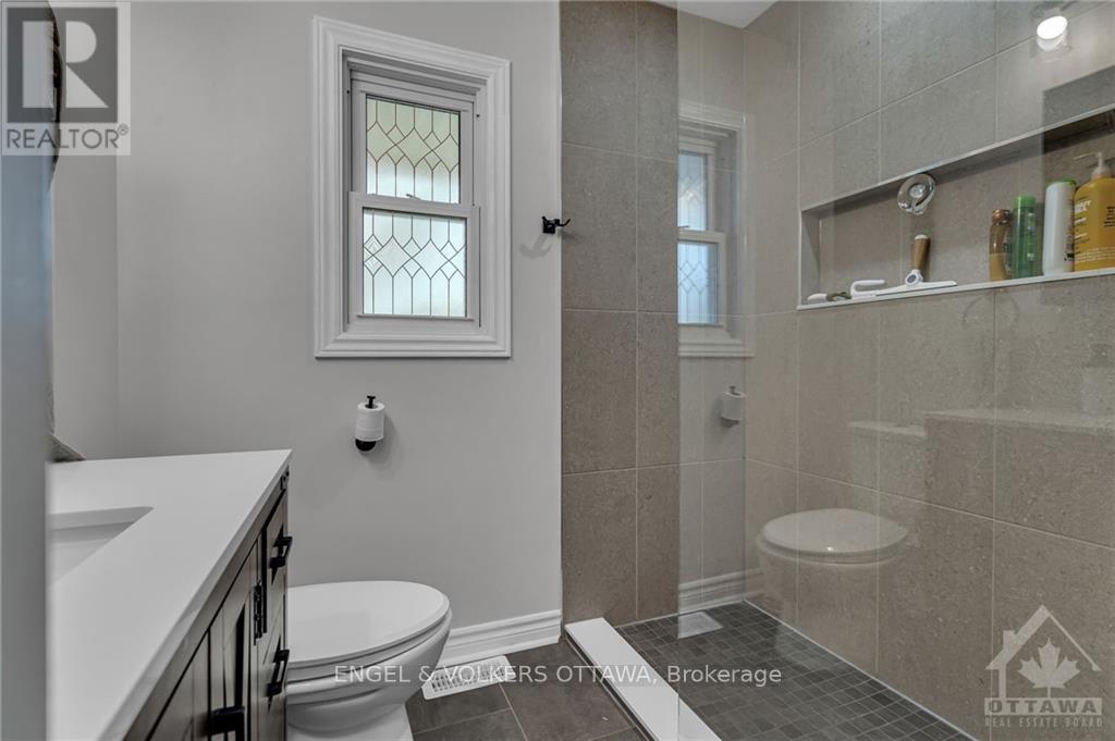525 Braydon Avenue Property Photo 18