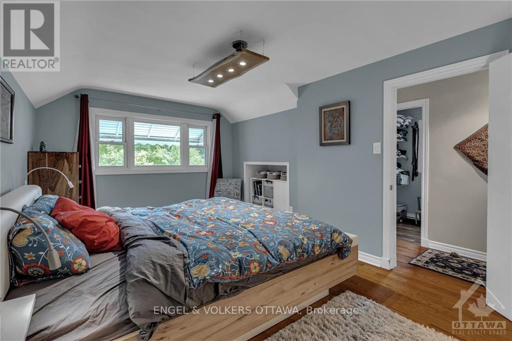525 Braydon Avenue Property Photo 23