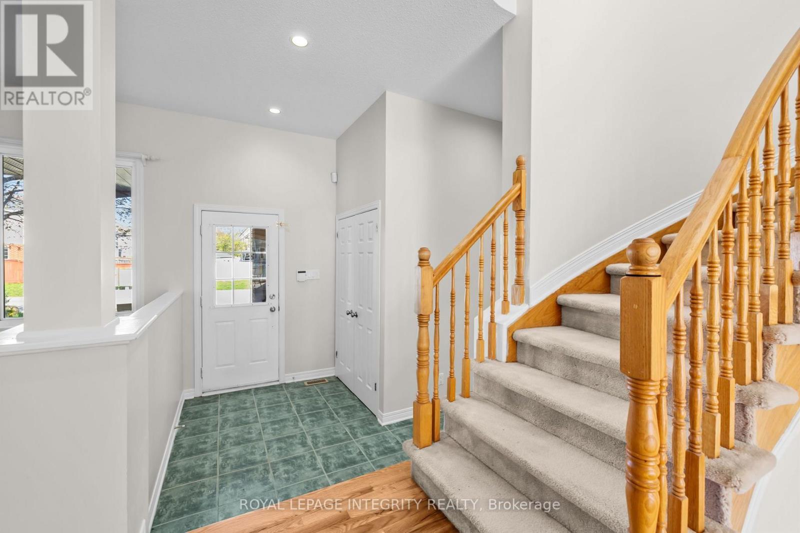 4 Tamarack Place Property Photo 3