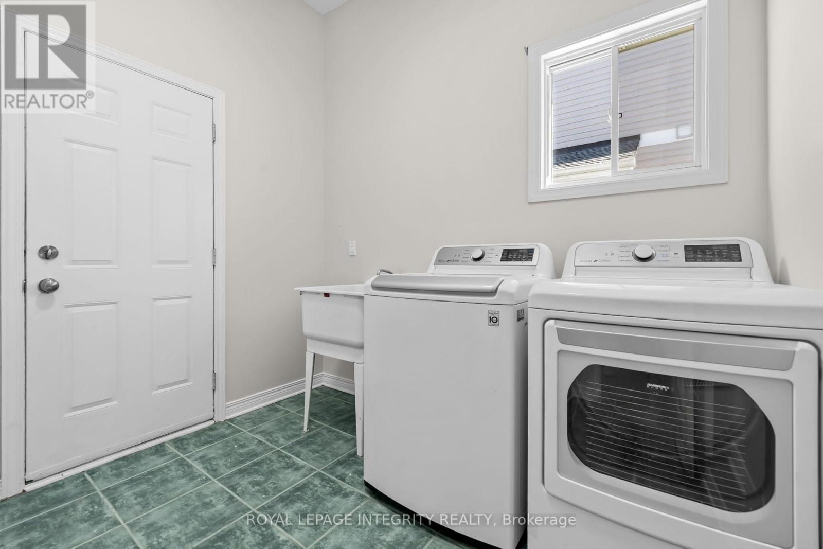 4 Tamarack Place Property Photo 19