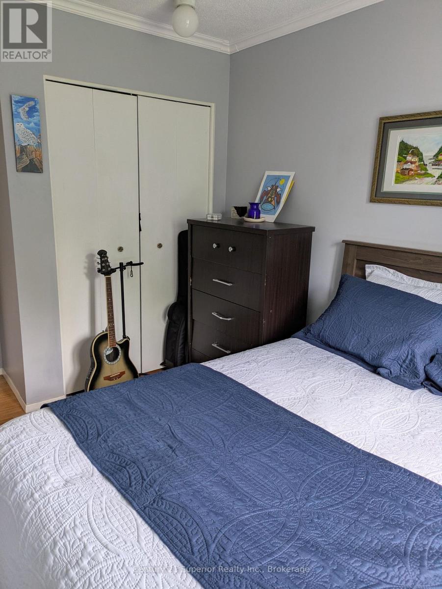 34 Hemlo Drive E Property Photo 18