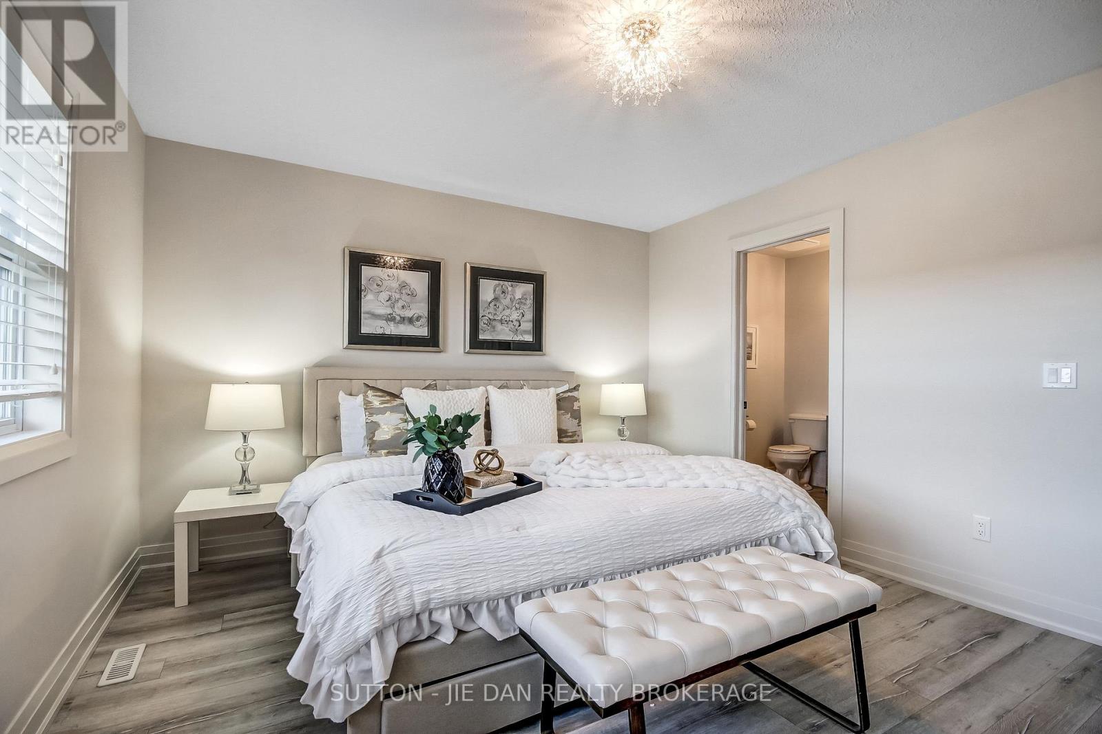 78 - 3025 Singleton Avenue Property Photo 12