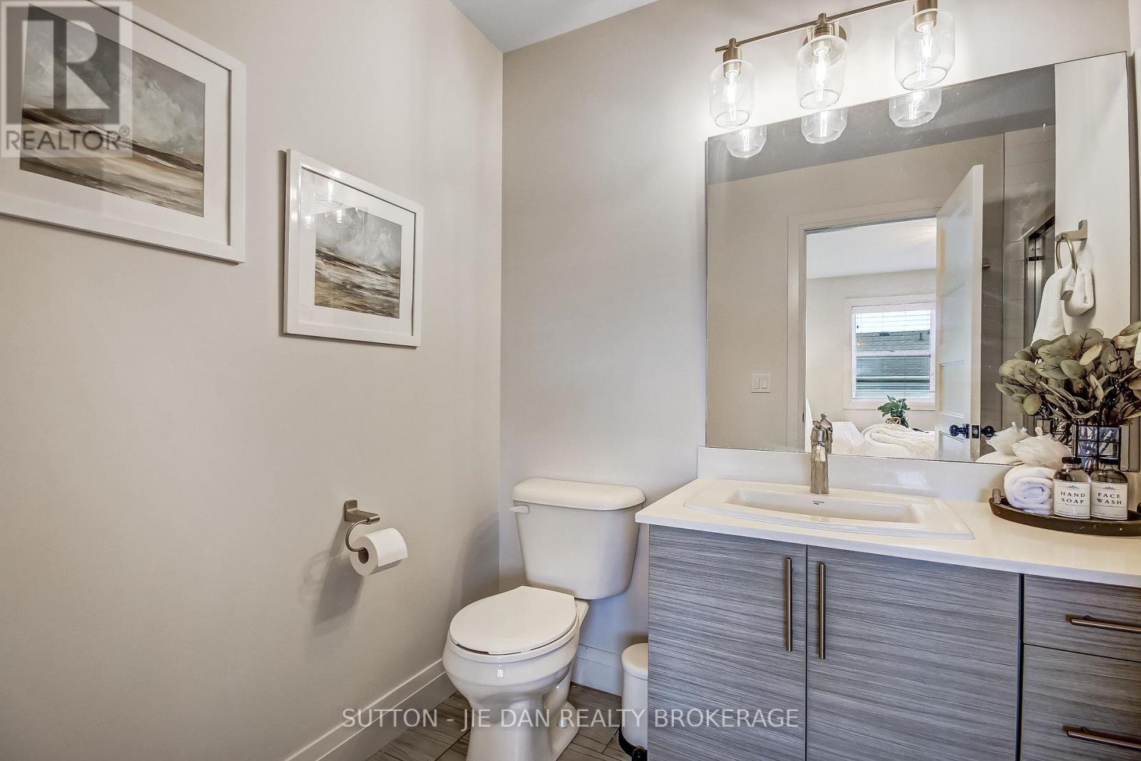 78 - 3025 Singleton Avenue Property Photo 15