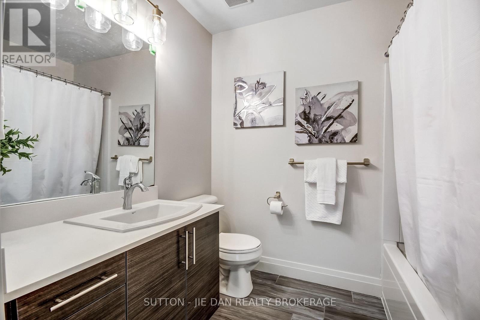 78 - 3025 Singleton Avenue Property Photo 18