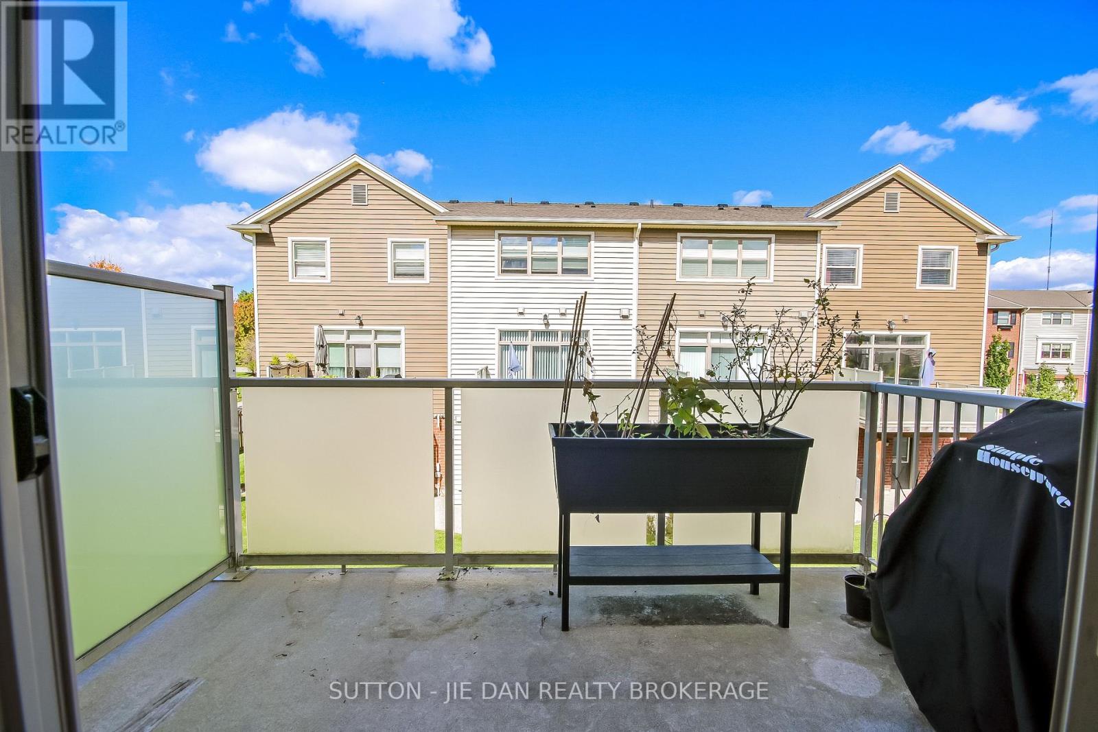 78 - 3025 Singleton Avenue Property Photo 21