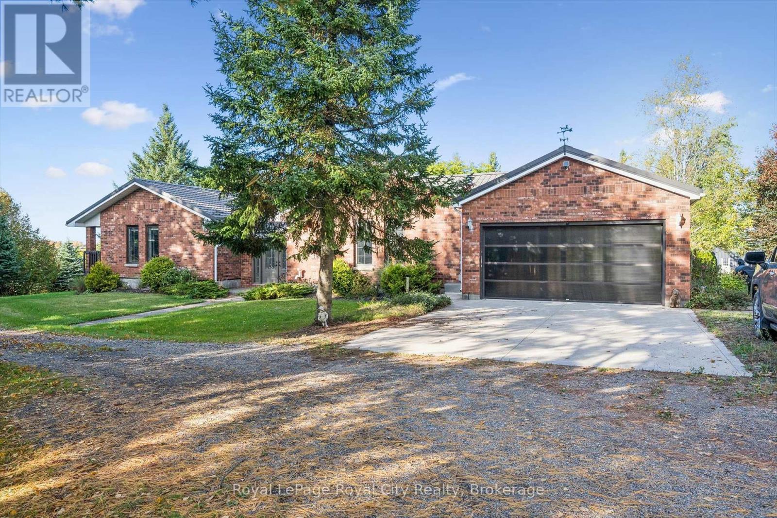 152043 12th Line Property Photo 4