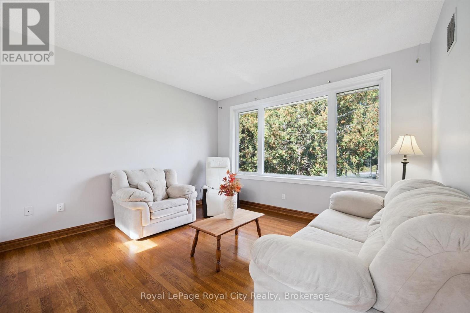 152043 12th Line Property Photo 8