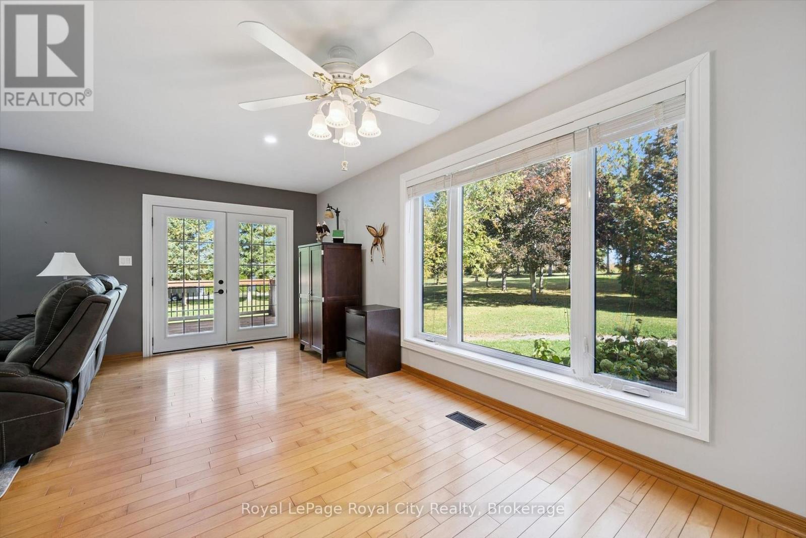 152043 12th Line Property Photo 11