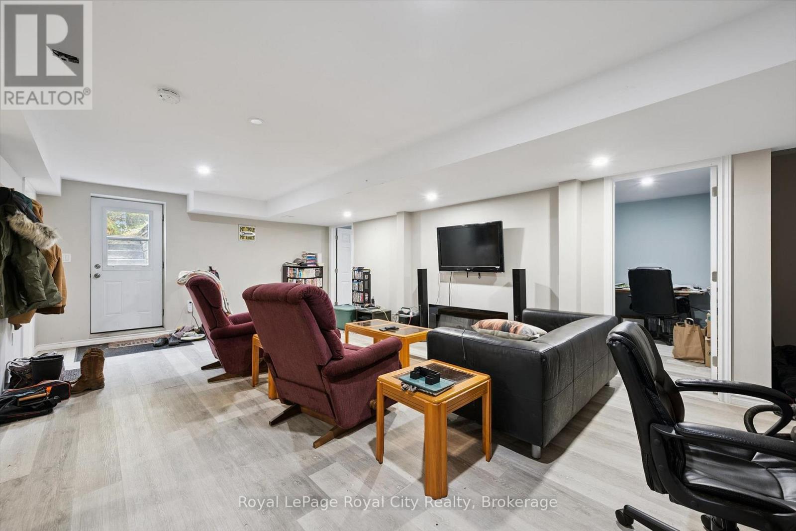 152043 12th Line Property Photo 32