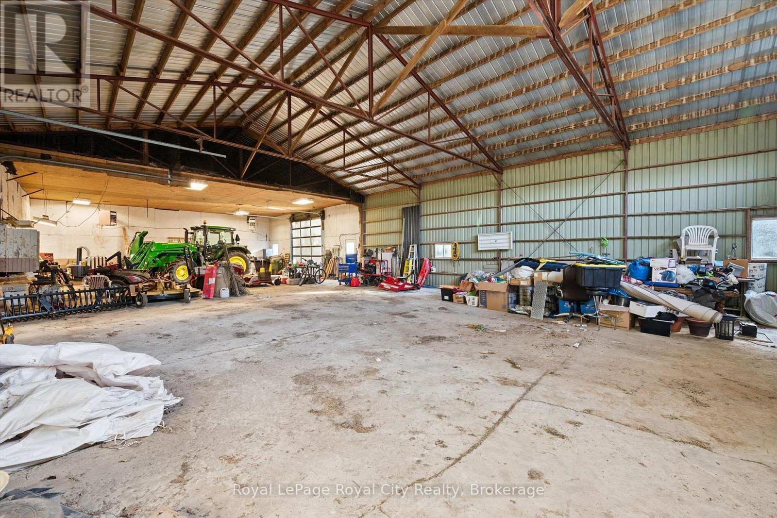 152043 12th Line Property Photo 41