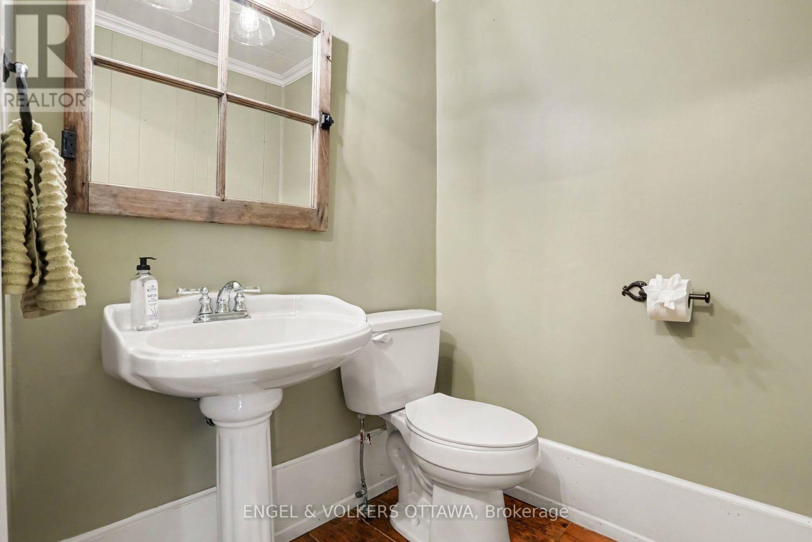 8169 Victoria Street Property Photo 16