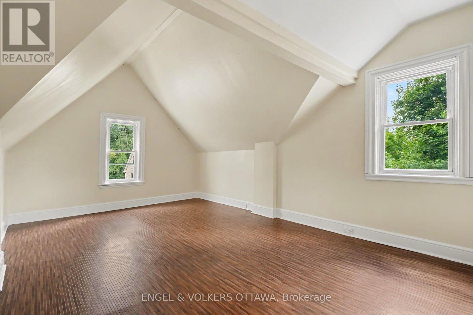 8169 Victoria Street Property Photo 18