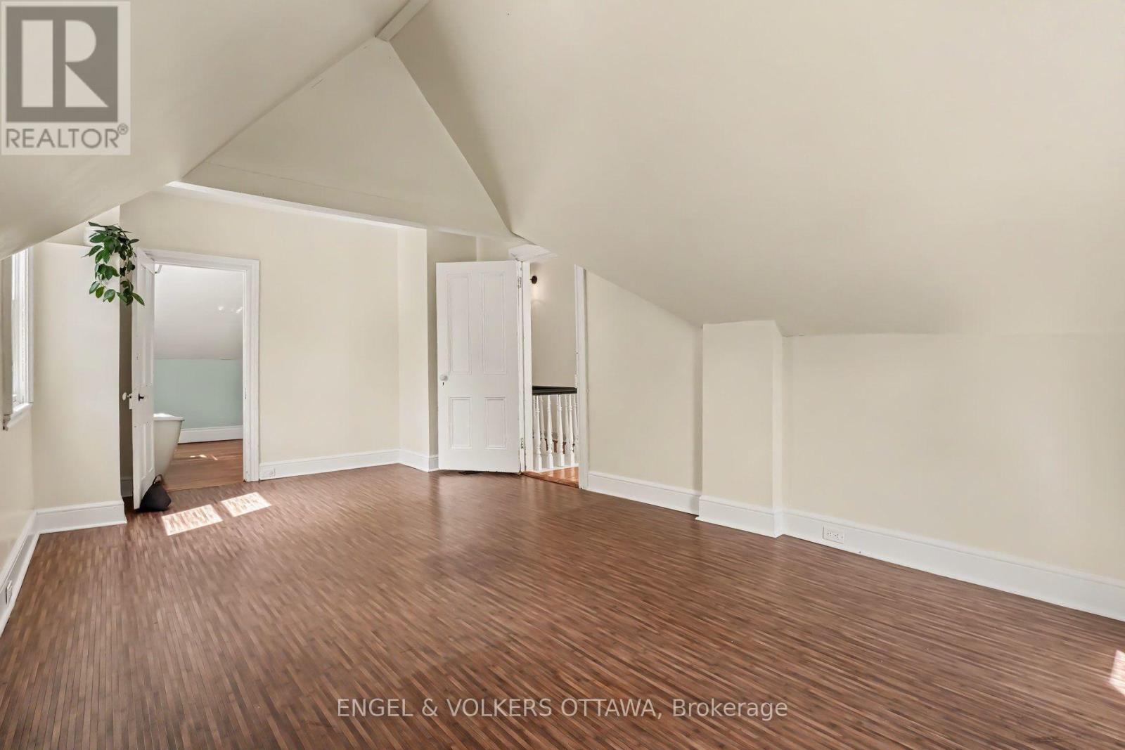 8169 Victoria Street Property Photo 19