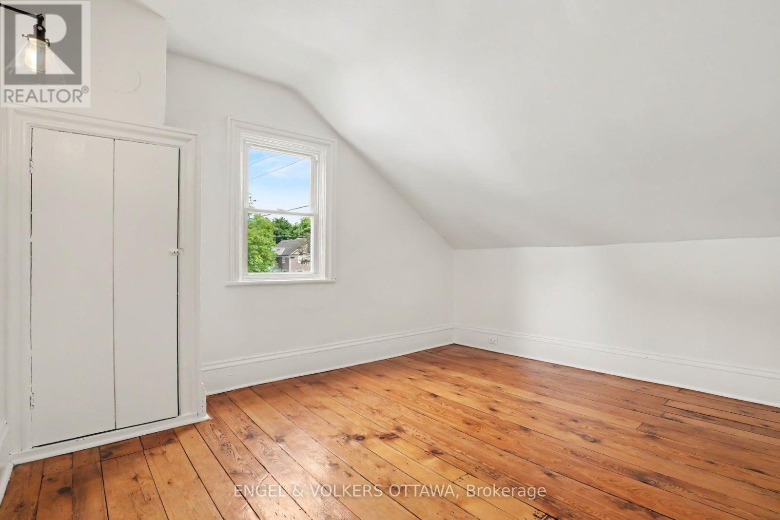 8169 Victoria Street Property Photo 20