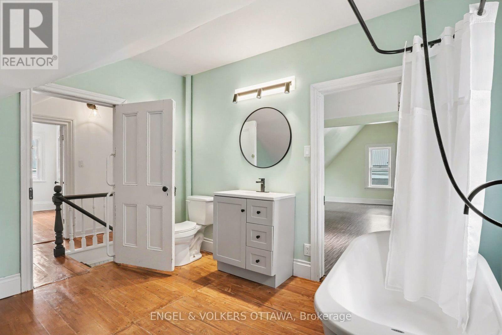 8169 Victoria Street Property Photo 24