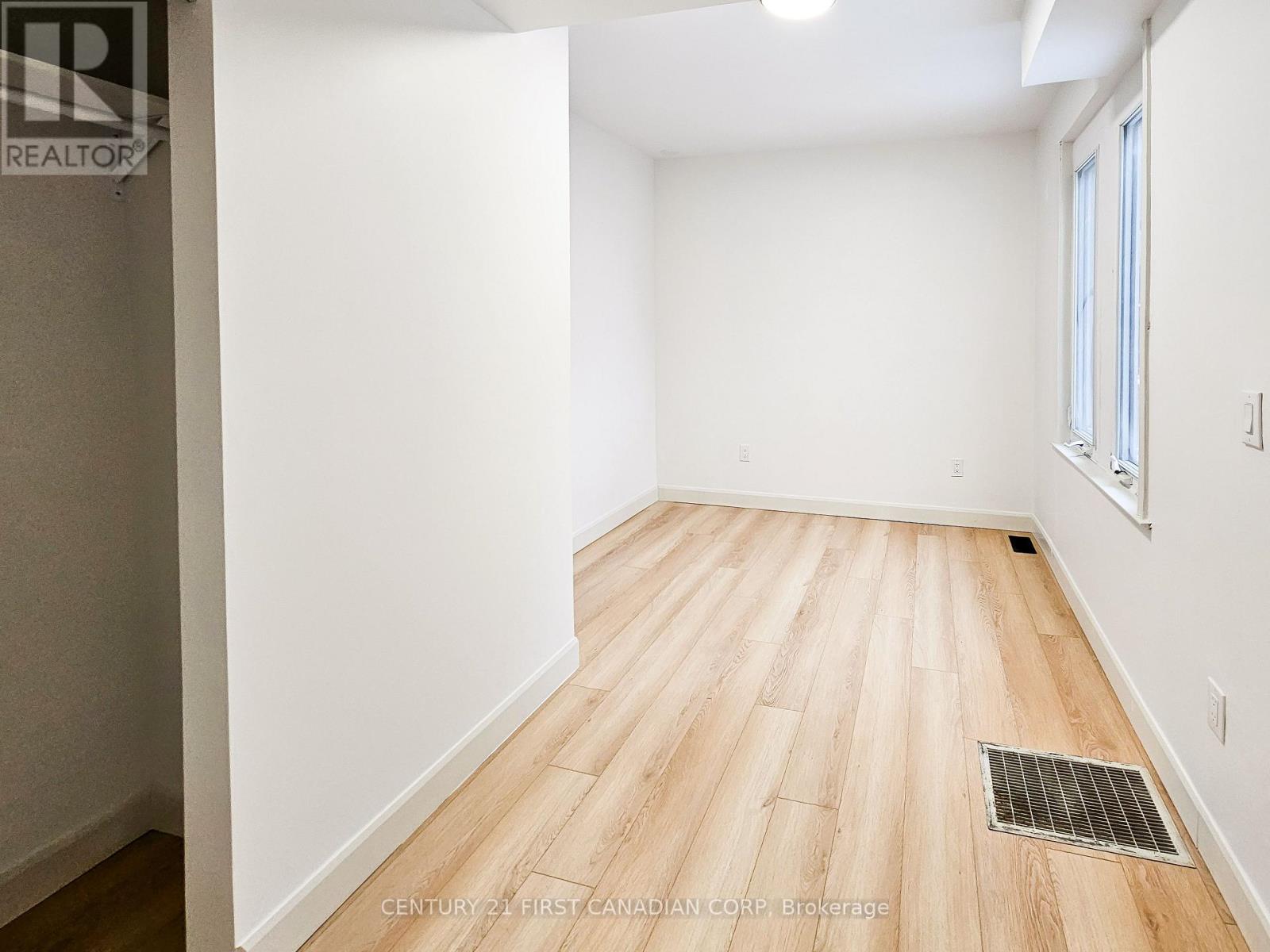 Unit 1 - 859 Dundas Street Property Photo 6