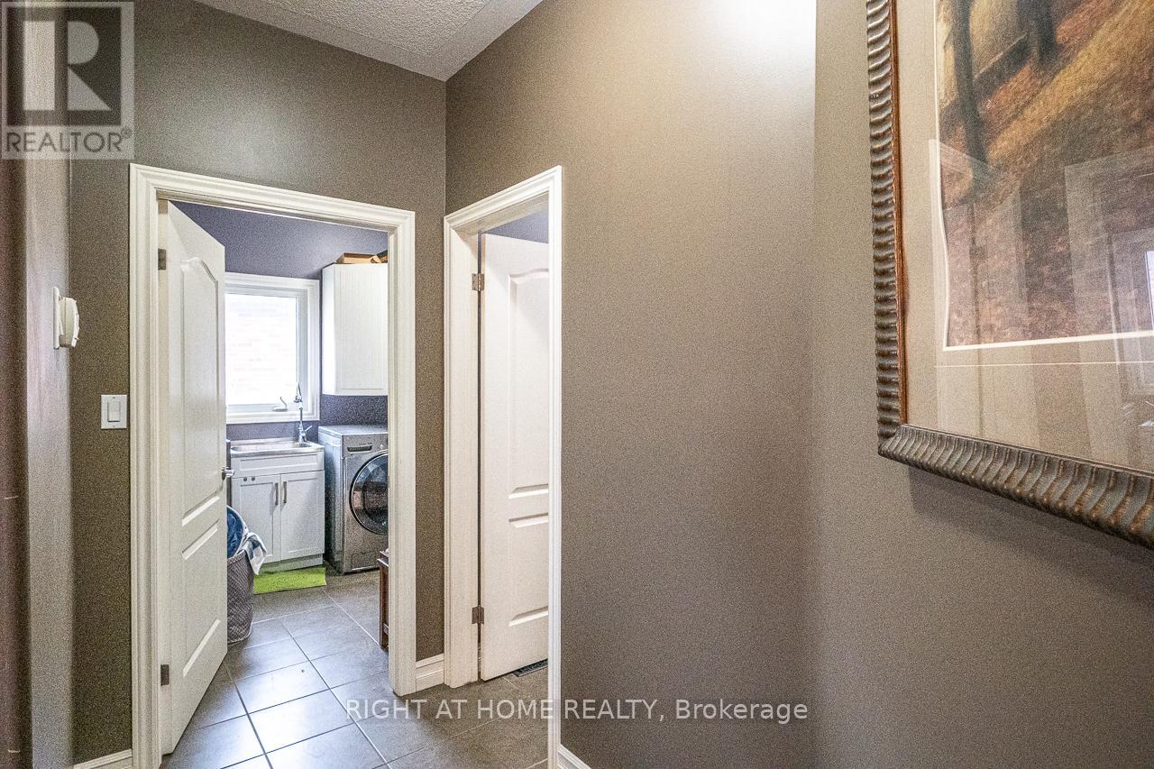 1366 Kains Woods Terrace Property Photo 18