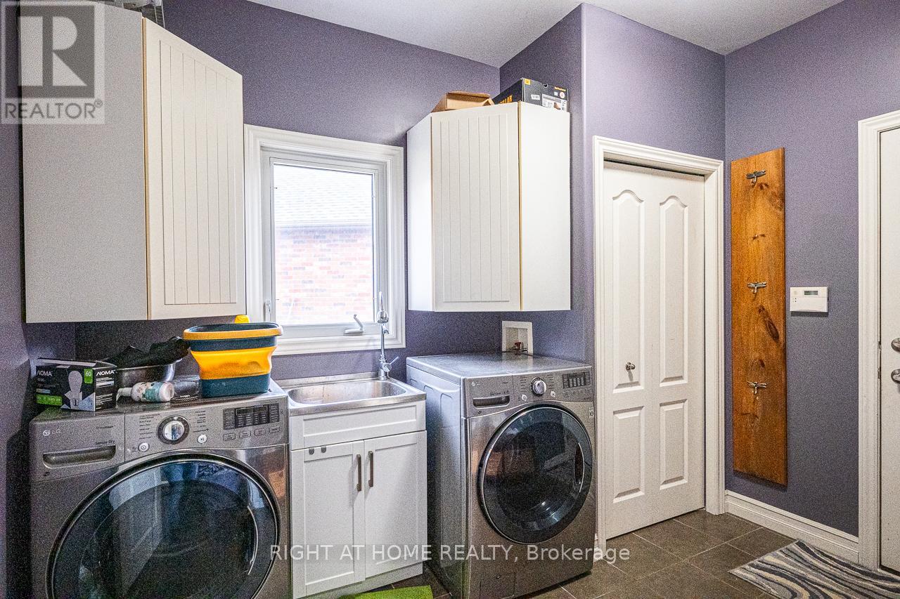 1366 Kains Woods Terrace Property Photo 22