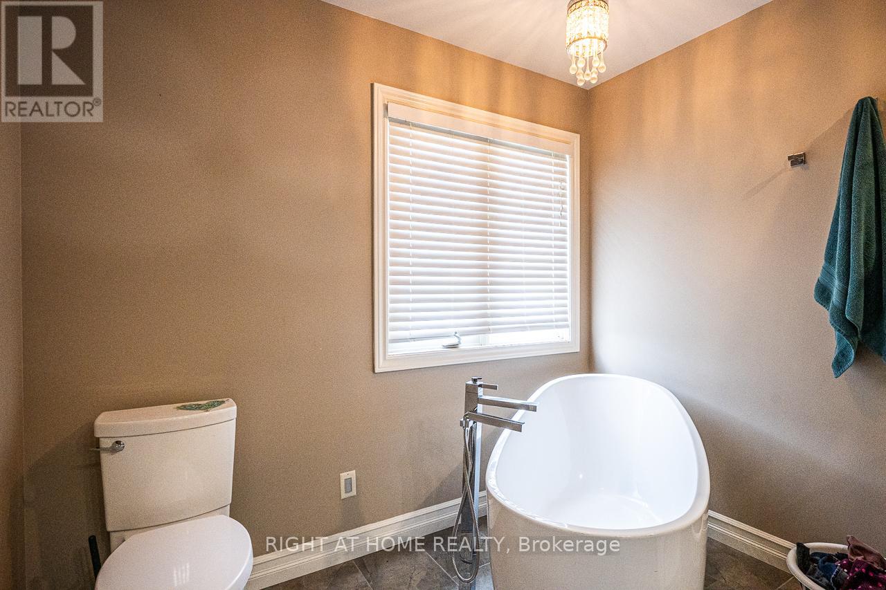 1366 Kains Woods Terrace Property Photo 35