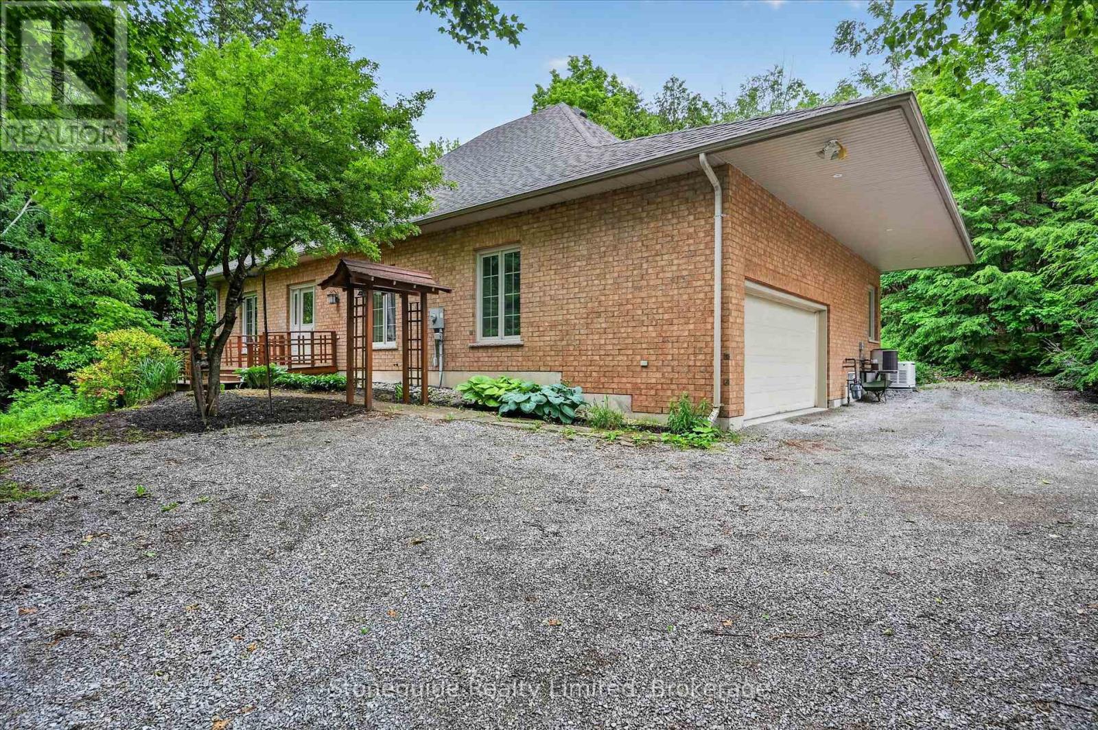 761 Cedarhurst Drive Property Photo 3