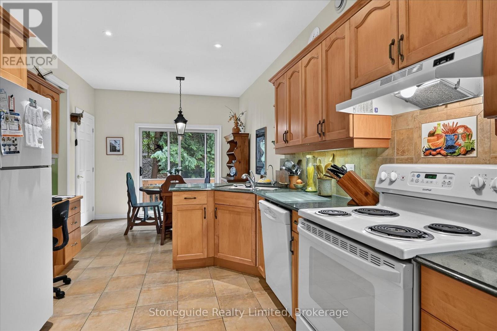 761 Cedarhurst Drive Property Photo 7