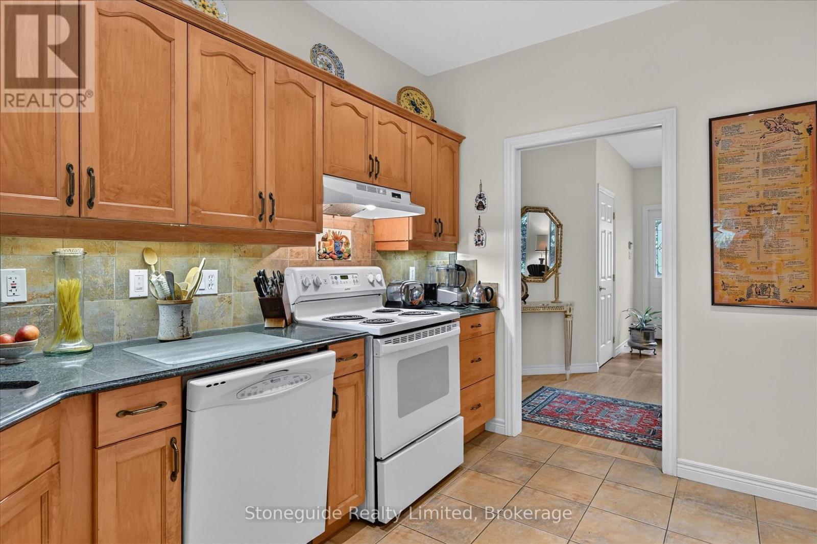 761 Cedarhurst Drive Property Photo 11