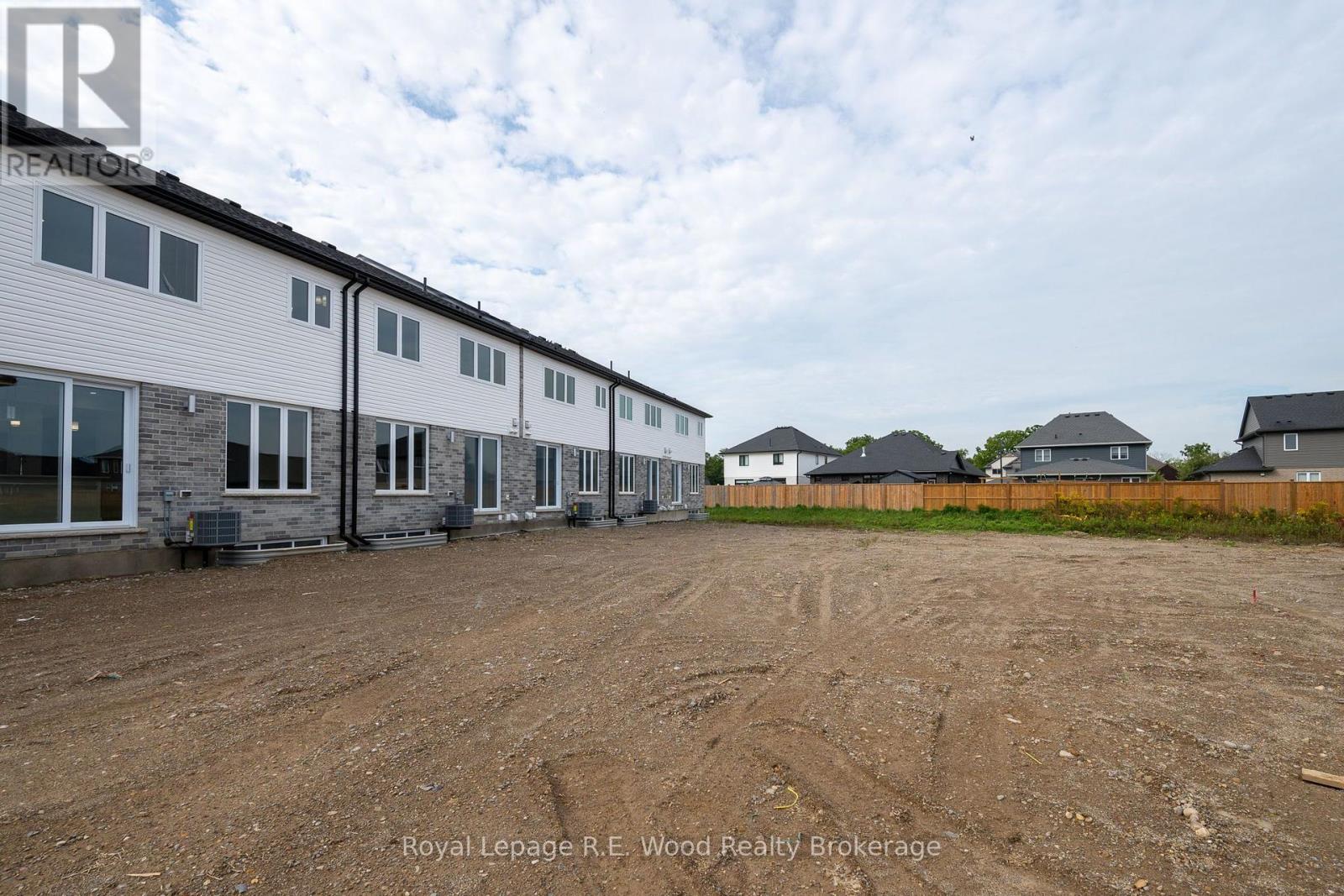 3 Hoylake Road Property Photo 35