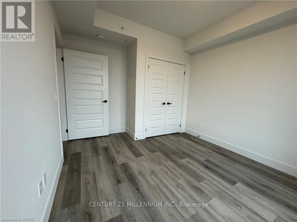 611 - 107 Roger Street Property Photo 5