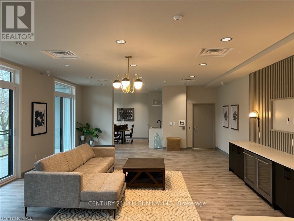 611 - 107 Roger Street Property Photo 8