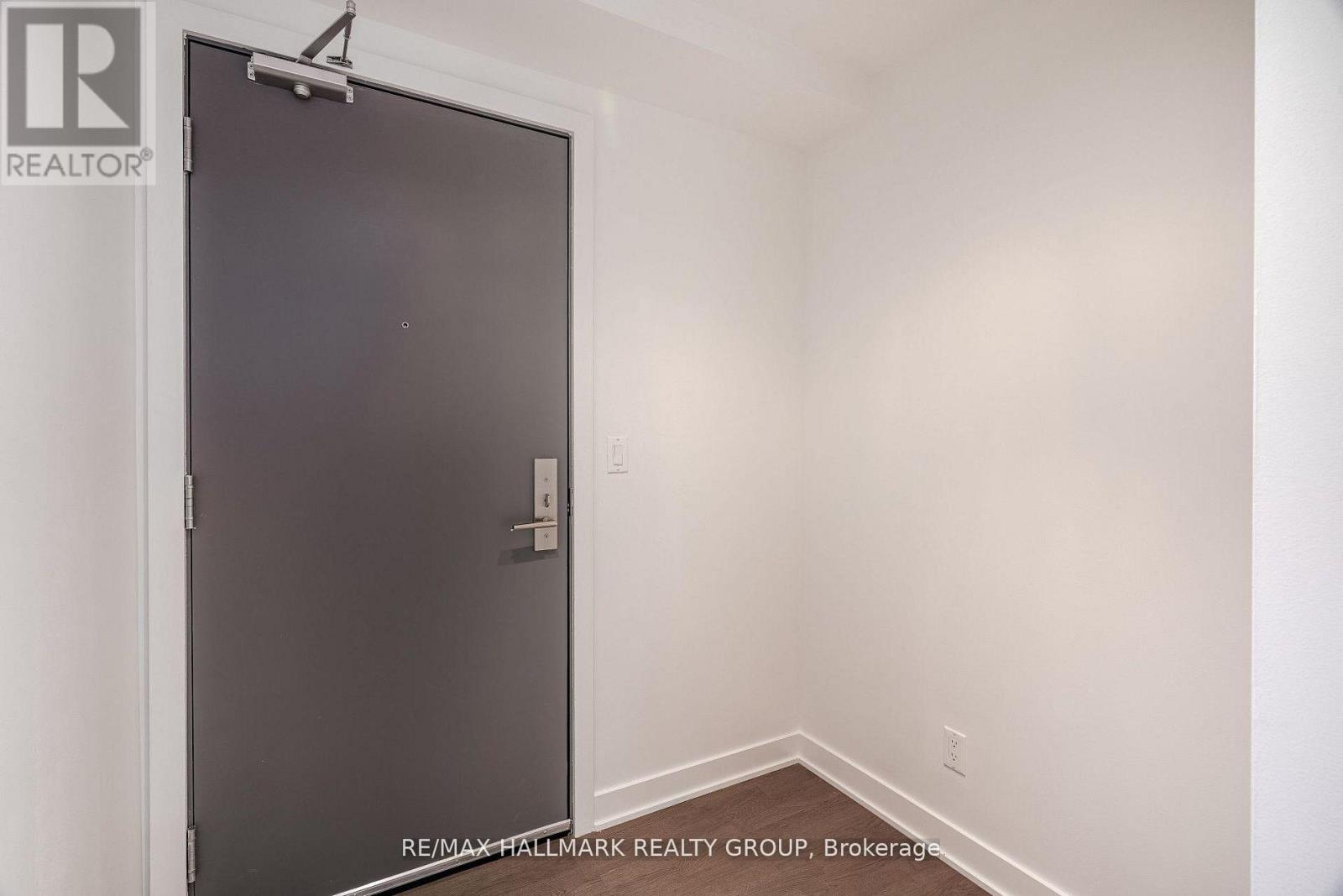 710 - 203 Catherine Street W Property Photo 3