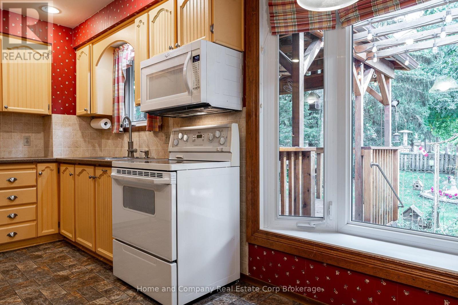 69 Nethercott Drive Property Photo 14